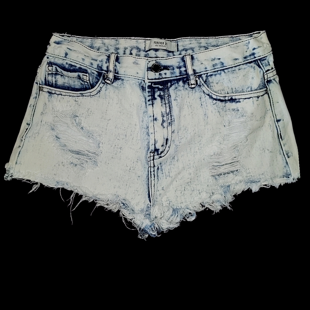 ❤️ Forever 21 Denim Distressed Jean Shorts Size 1